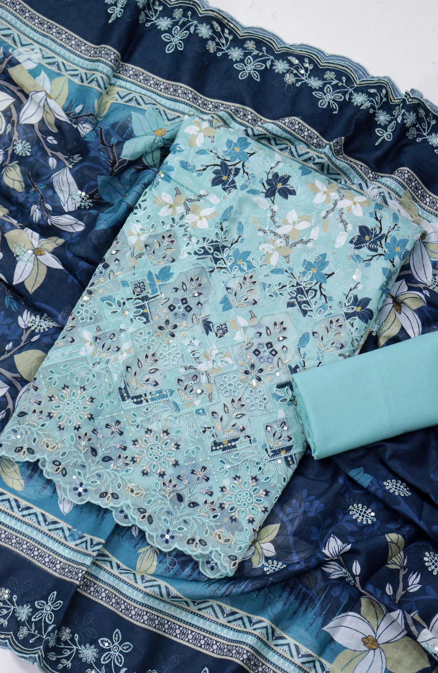 Bin Saeed Embroidered Lawn Unstitched 3 Piece Suit