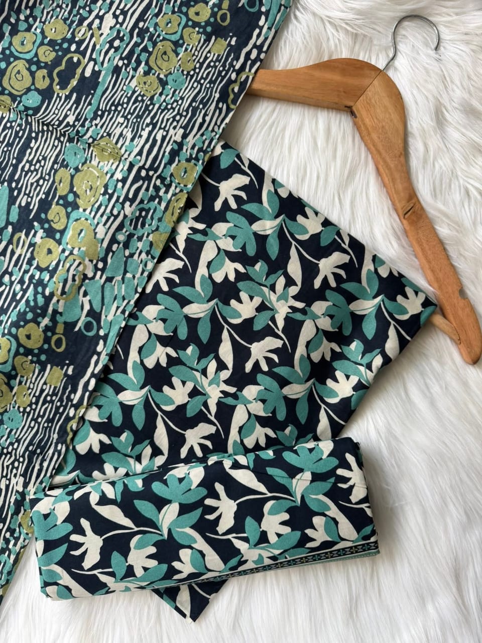 Bin Saeed Printed Lawn Unstitched 3 Piece Suit