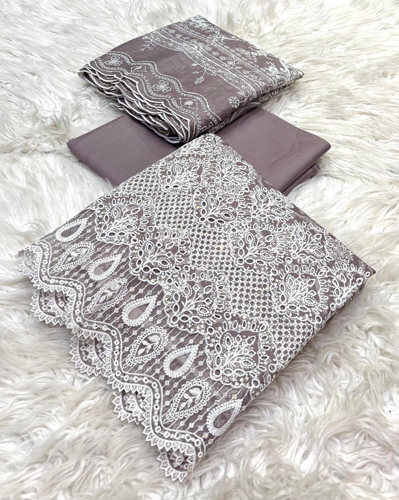 Bin Saeed Embroidered Lawn Unstitched 3 Piece Suit